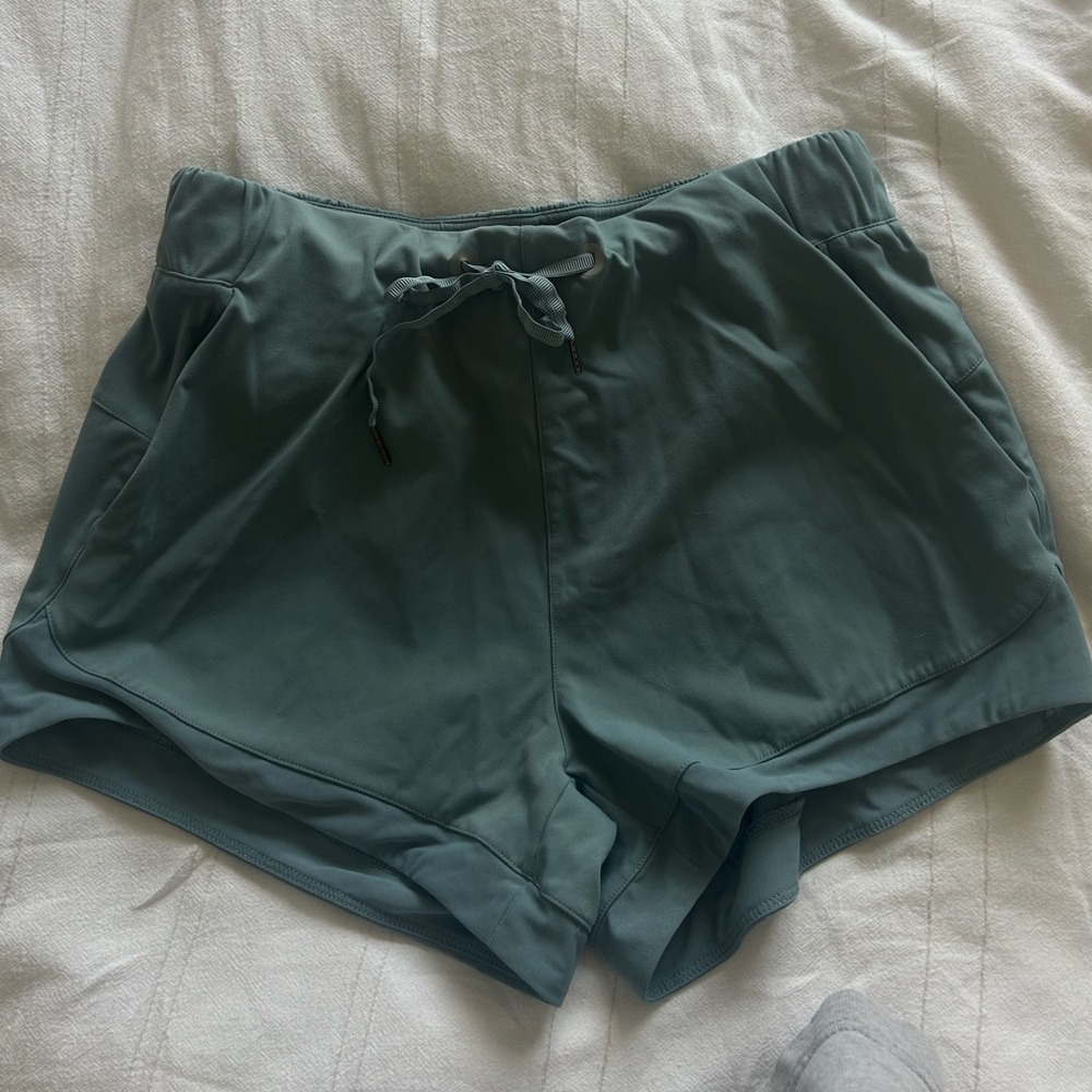 Workout shorts peach